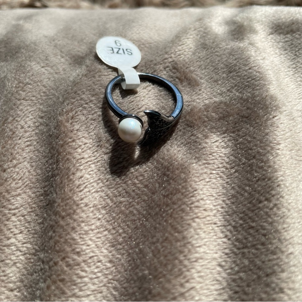 Fragrant Jewels Wicked Mermaid Rings - Picture 5 of 9